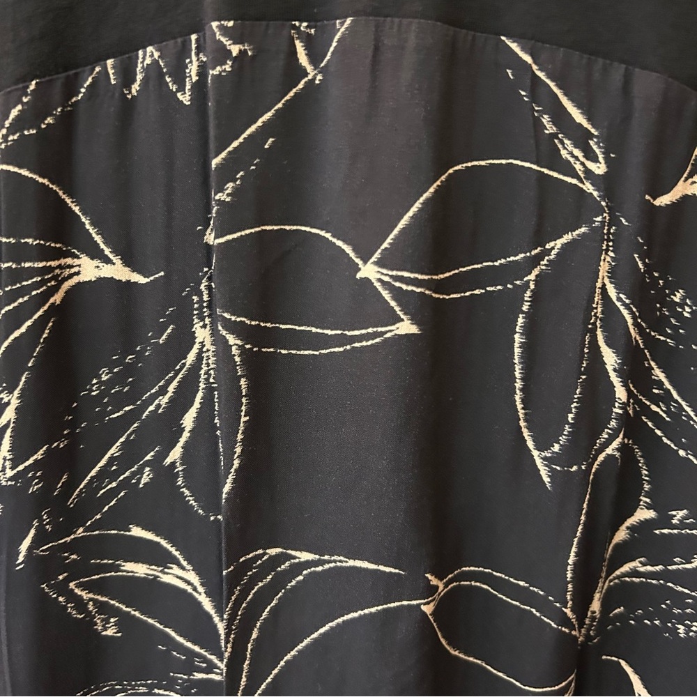 Calvin Klein black knit short sleeve floral print top size XL - Picture 3 of 9